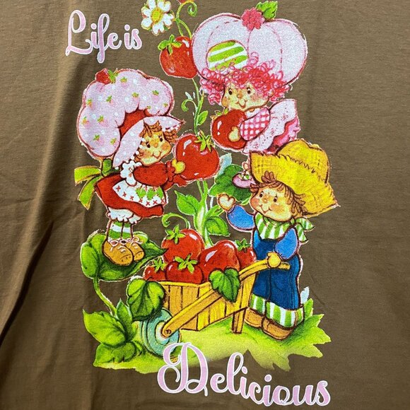 Strawberry Shortcake & Friends Life Is Delicious T-Shirt XL - Picture 2 of 4